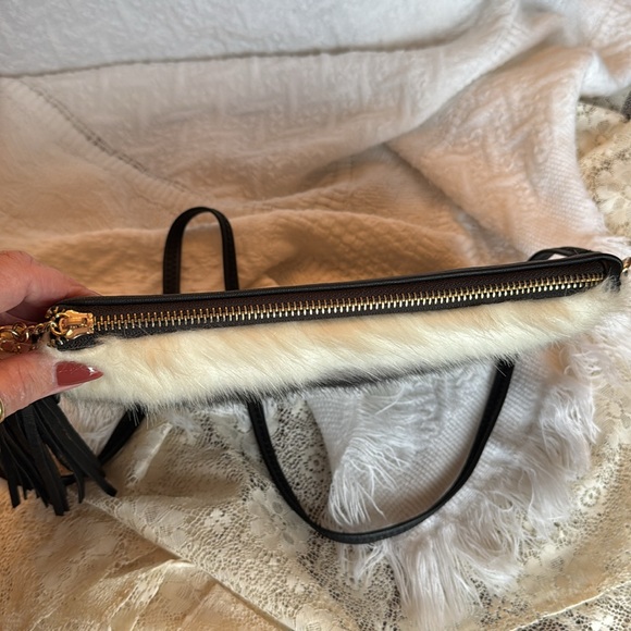 Bam Forever Black and White Faux Fur Crossbody Bag with adj strap. NWOT - Picture 12 of 12